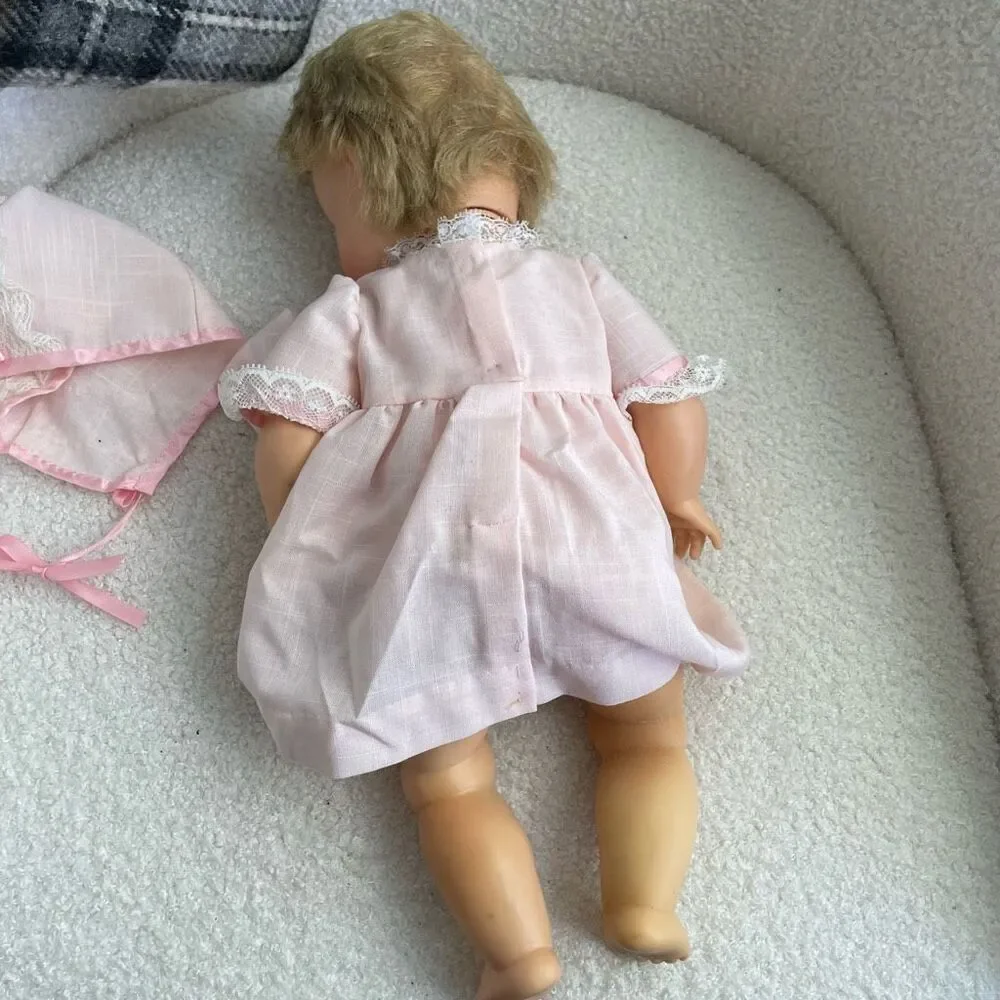 Vintage 60s Uneeda Baby Doll Open Close Eye Girl 16”